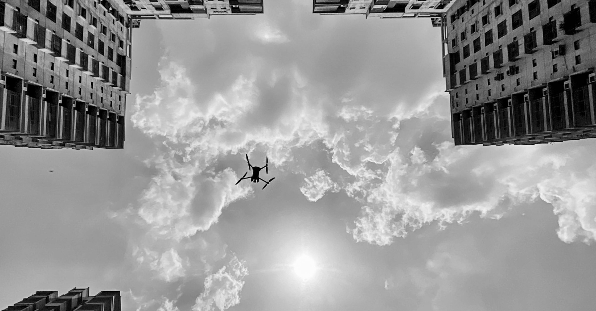 Drohne in der Stadt. Foto: Free Stock Photo Canva Library